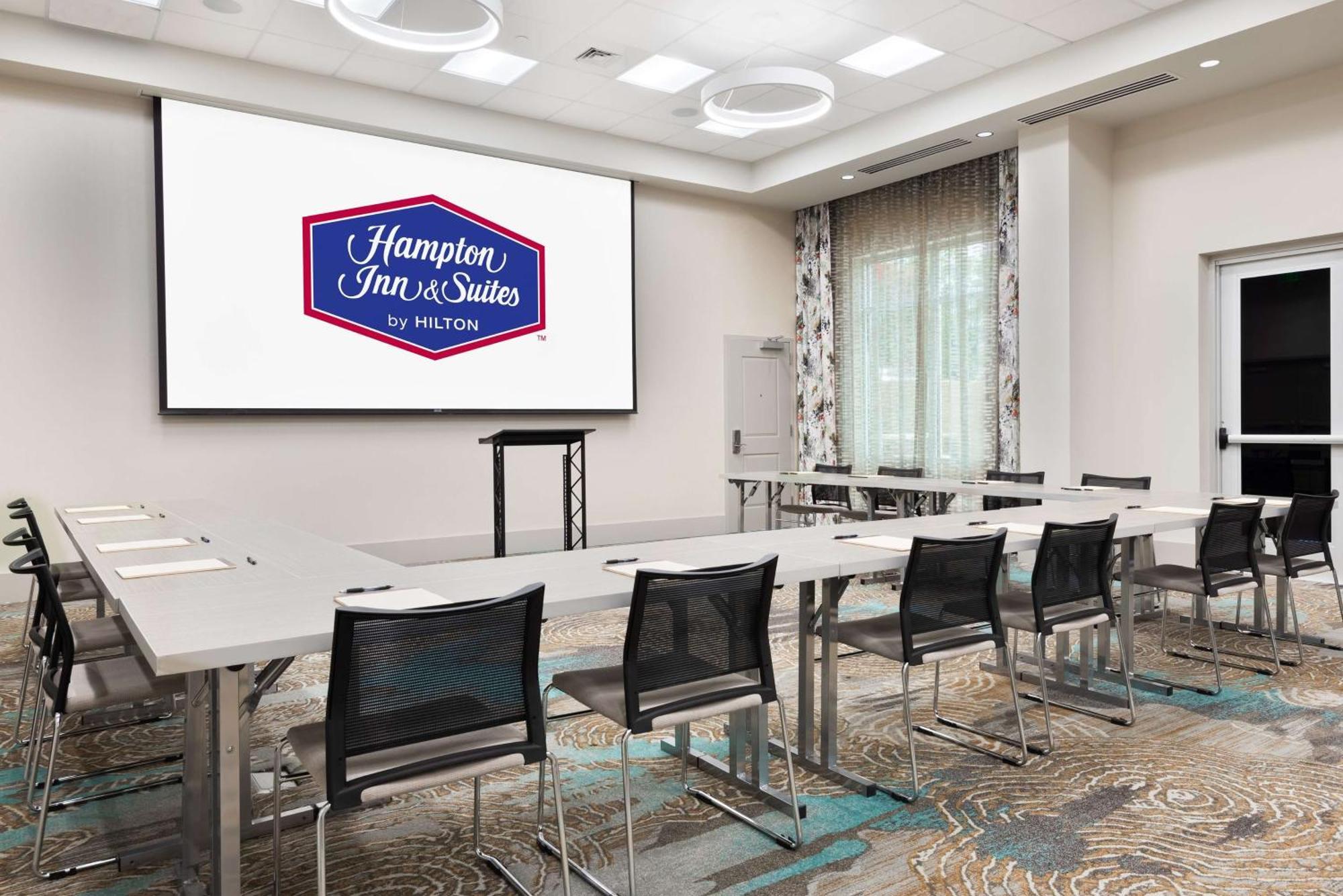 Hampton Inn & Suites Atlanta Buckhead Place Eksteriør billede