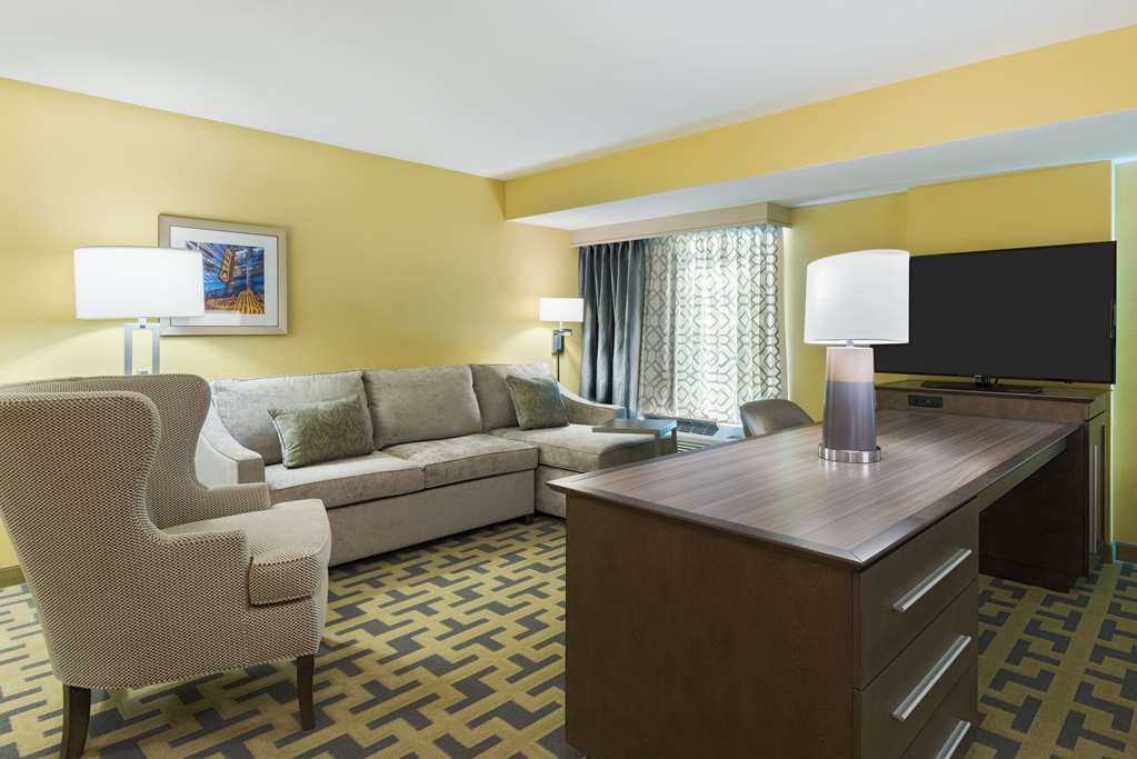 Hampton Inn & Suites Atlanta Buckhead Place Værelse billede