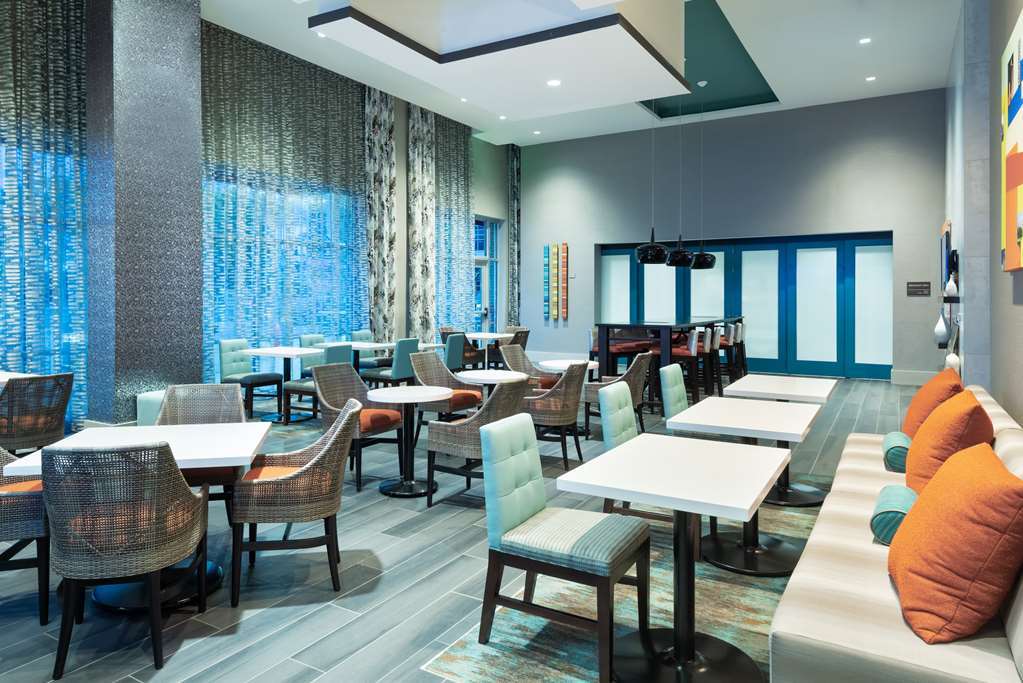 Hampton Inn & Suites Atlanta Buckhead Place Restaurant billede